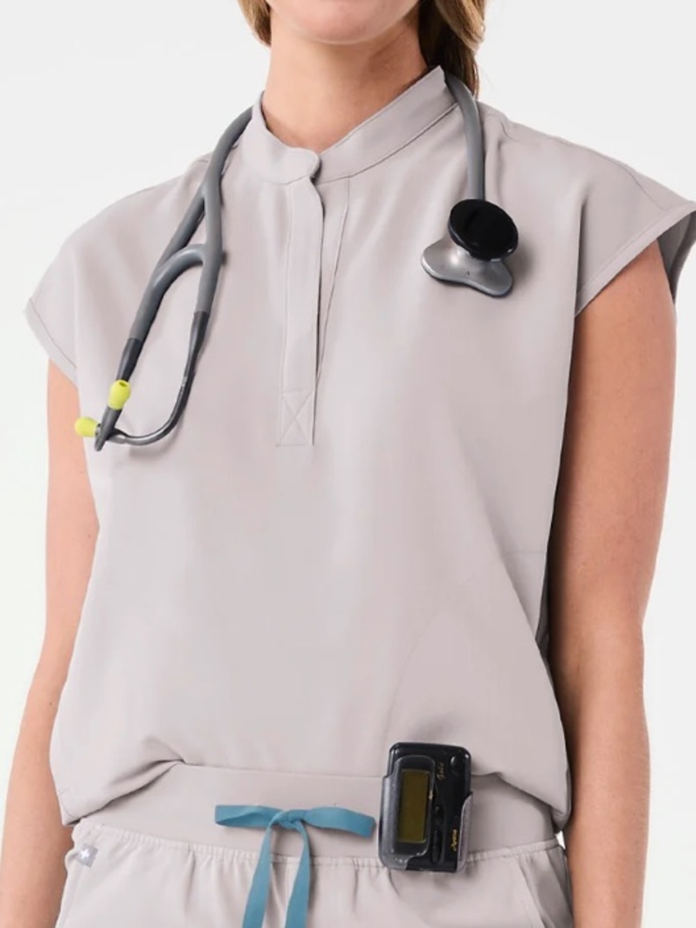 Figs Women's Rafaela Oversized Scrub Top - Slate